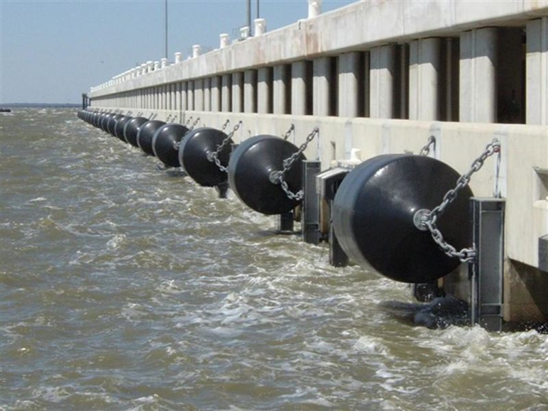 Marine Rubber Bumpers/Rubber Boat Fenders for Wharf Installation