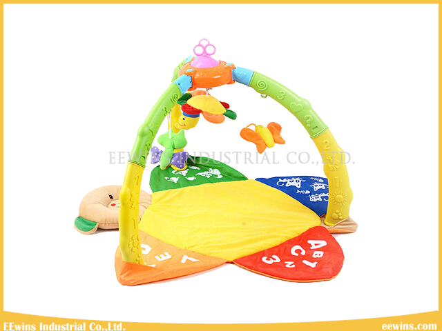 Baby Toys Bear Play Gym with Wind up Music Play Mat