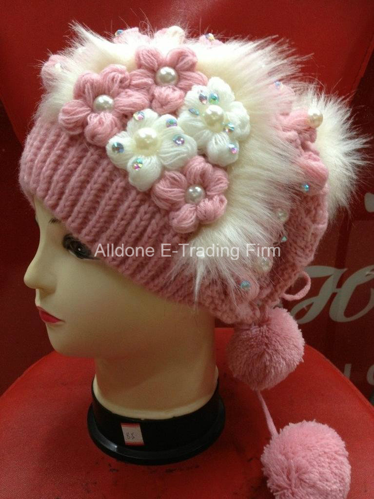 New Design Fashion Hand Knit Flower Lady Girl Hat Beanie