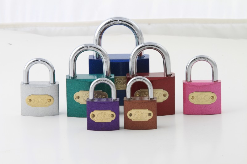 Are Shape Normal Key Lovely and Nice Color Sprayed Painted Padlock