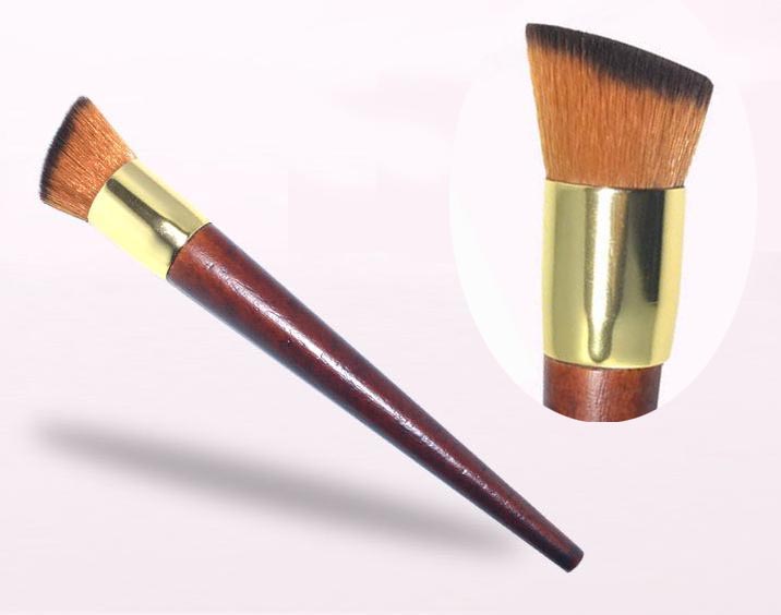 Flat Oblique Multifunctional Foundation Brush