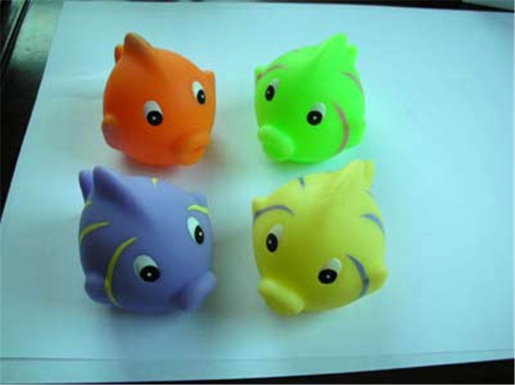 Wholesale Decoration Gift Artificial PVC Plastic Colorful Toy Fish for Kid