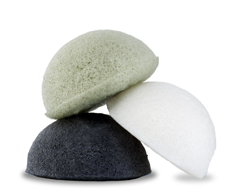 Factory 100% Natural Half Ball Charcoal Konjac Facial Sponge for Skin Care