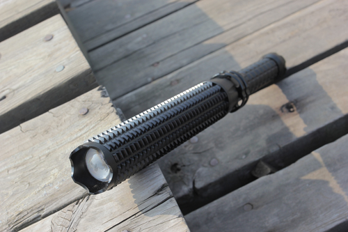 Survival Hammer Bat Telescopic Bat R825 Flashlight