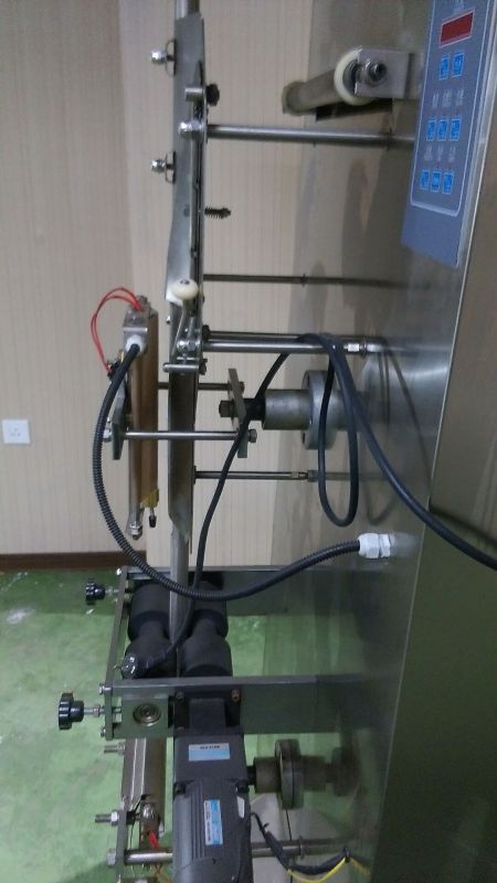 Plastic Water Bag Filling Sealing Machine/Liquid Filling Packing Machine