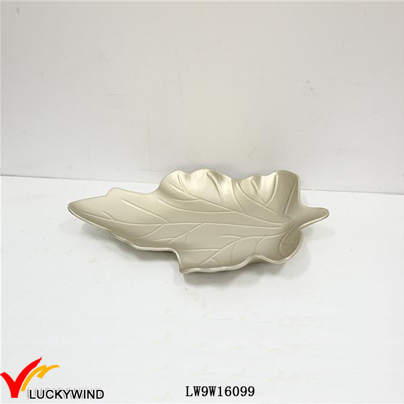 Sliver Leaf Wood Plate