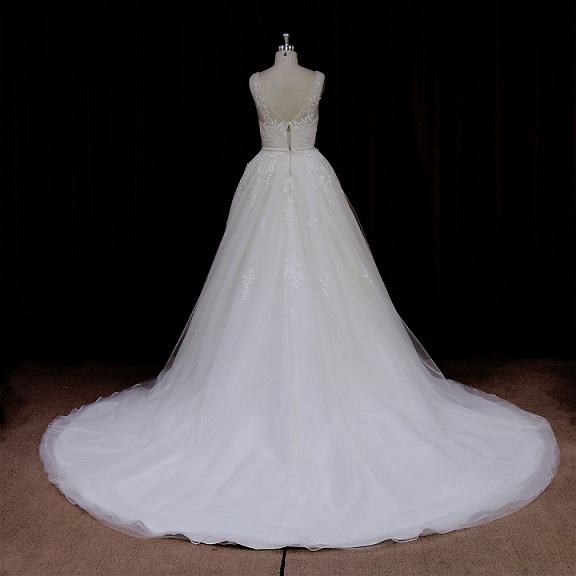 Sleeveless Lace Applique Pretty Wedding Dress (XF16033)