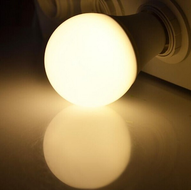 Hot LED Bulb 3W 5W 7W 10W 12W E27 B22 LED Plastic Aluminum LED Light