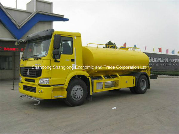 China Sinotruk Water Sprinkler Truck