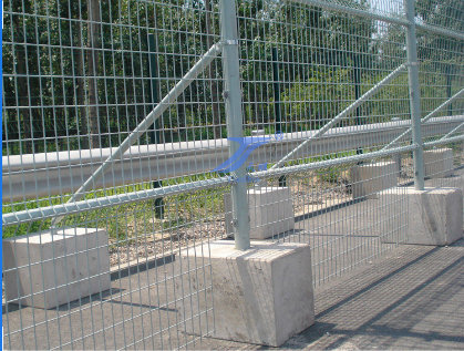 Temporary Event Fencing with Concrete Feet