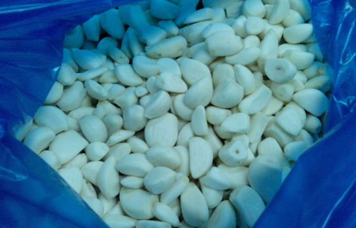 New Crop Fresh Peeled Garlic (220-260 grains/kg)