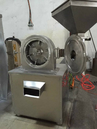 Spice Grinding Machine