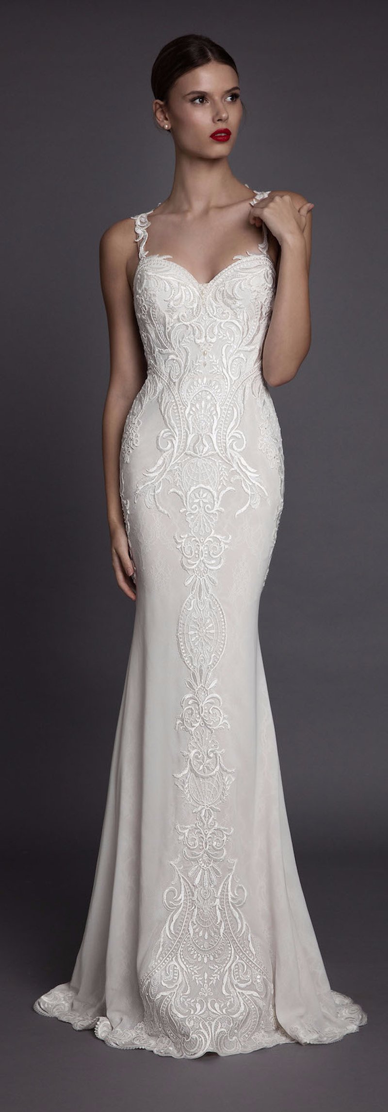 Sexy Back Design and Noble Embroidery Spaghetti Strap Mermaid Wedding Gown