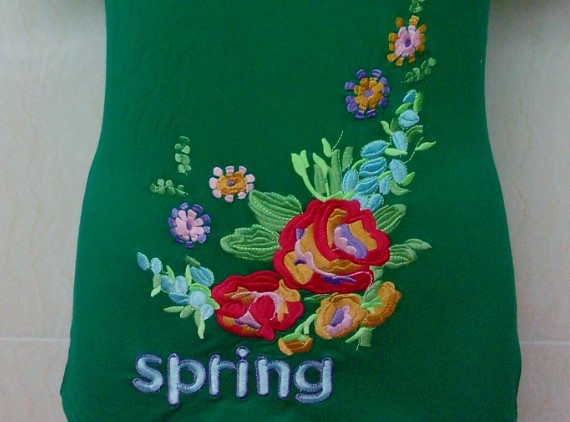 Girl Round Neck Embroidery Wholesale Custom Fashion T-Shirt