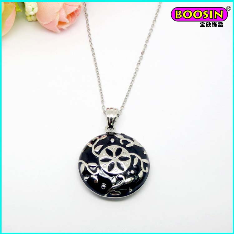 High Quality Wholesale Nice Enamel 3D Round Pendant Necklace