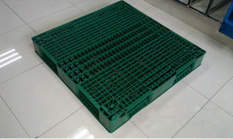 China Manufacturer of Big Size Plastic Pallet for Factory Supermarket 1100*1100*150 (mm)