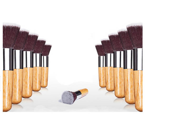 Single Short Bamboo Handle Makeup Brush Foundation Brush