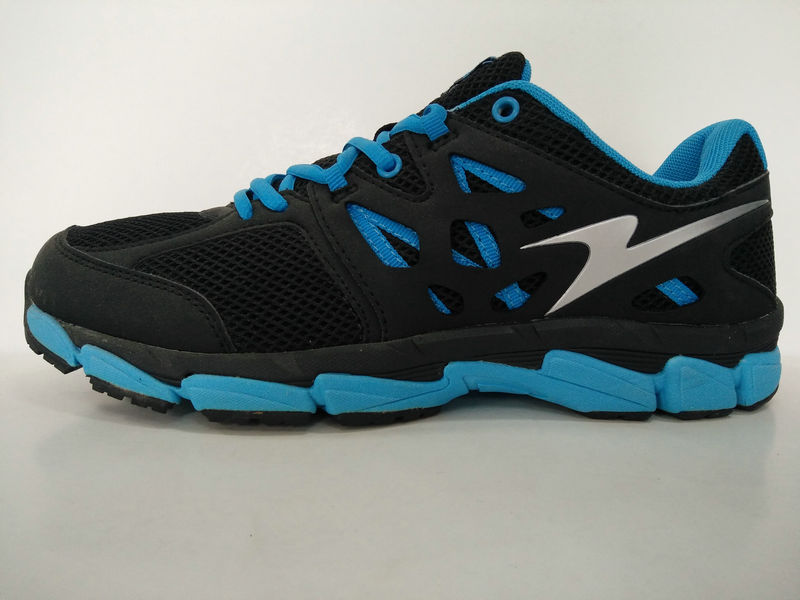 Latest Design Black Mesh Breathable Gym Shoes for Men