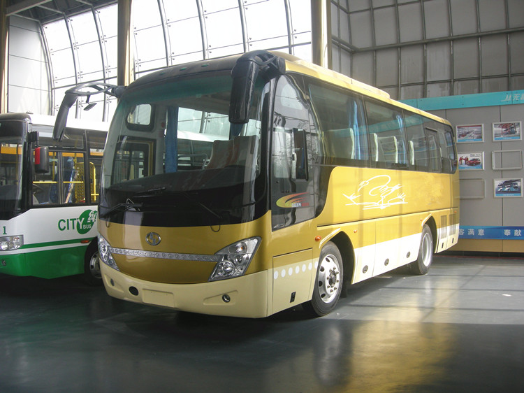 Low Price 30 Seats Coach Bus with Yuchai Engine