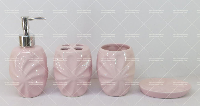 Embossed Ceramic Bathroom Set on Promotion