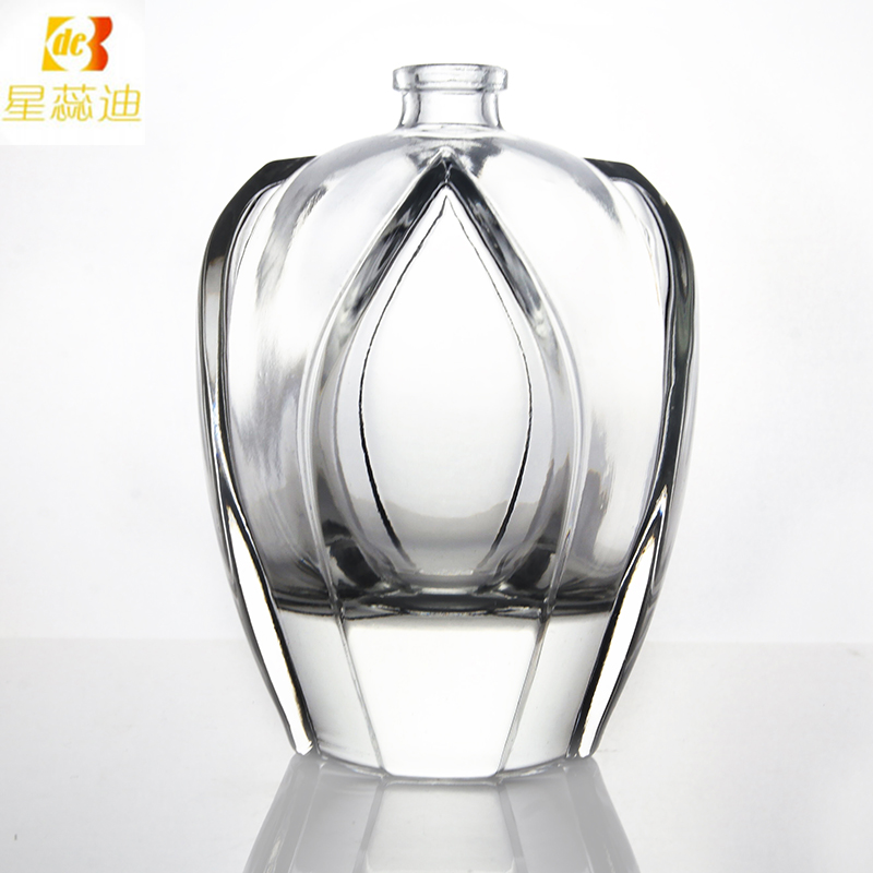 Fashion Design Distinctive Perfume Glass Bottle