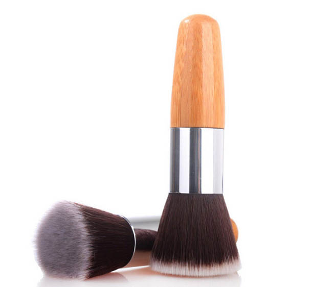 Single Short Bamboo Handle Makeup Brush Foundation Brush