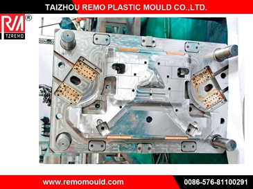 PP Material Auto Parts Injection Mould