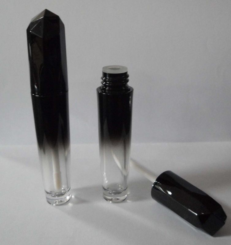 5.5ml Round Plastic Lip Gloss Container