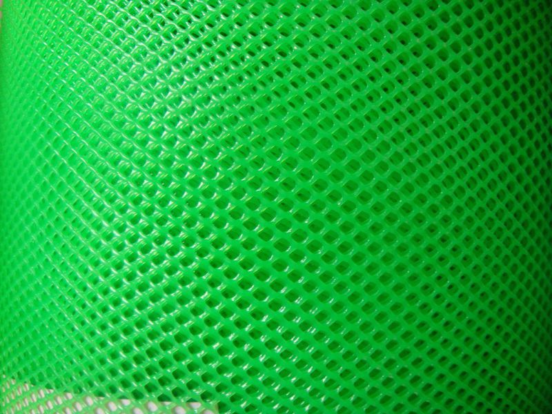 2cm to 3.5cm Mesh Size Plastic Flat Wire Mesh