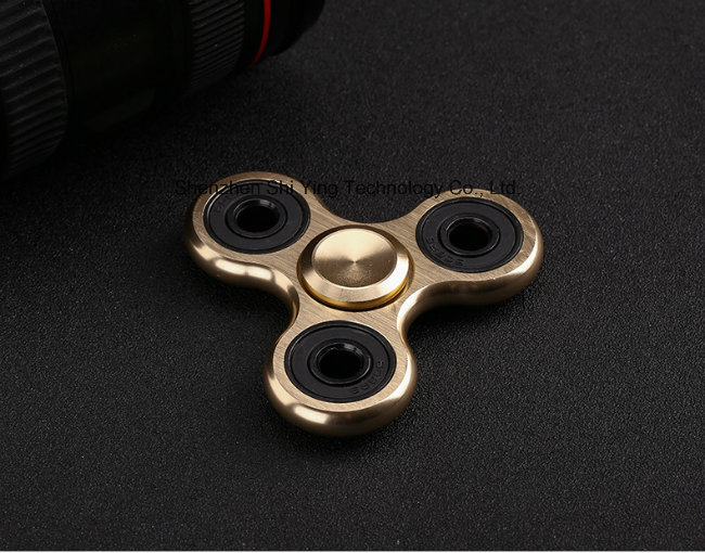 2017 Promotion Metal Finger Spinner Fidget Toy with LED Light