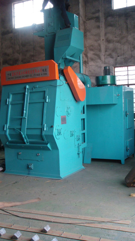 Pedrail Shot Blasting Cleaning Machine / Wheel Blasting Equipment (Q3210)