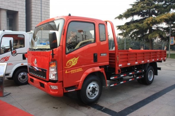 5ton Sinotruk HOWO 4X2 Light Cargo Truck