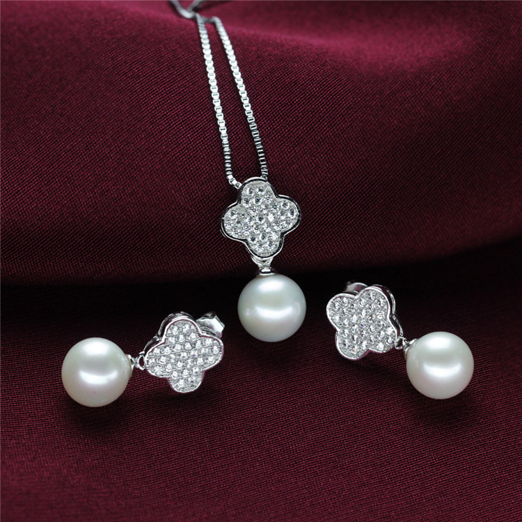 Clover Shape Beautiful Natural Freshwater 925 Silver Pearl Set