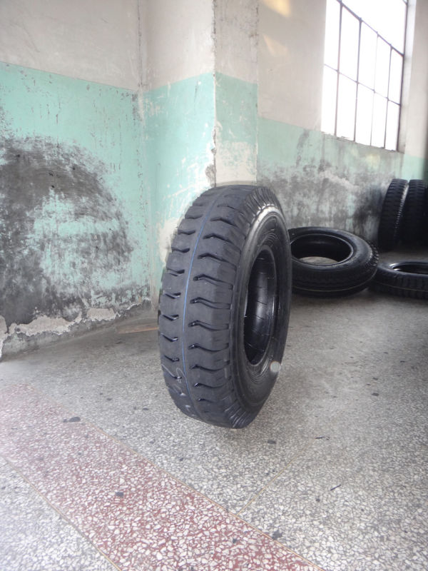 Factory 's Best Quality Light Truck Tire & Tyre