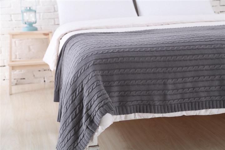 Wholesale Most Popular Crochet Knit Blanket Fashion Soft Many Size Wool Blanket Handmade