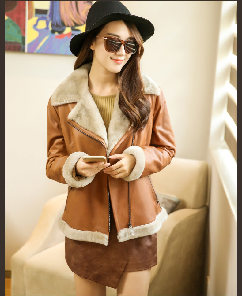 Fashion Women's Shearling Coat Short Style