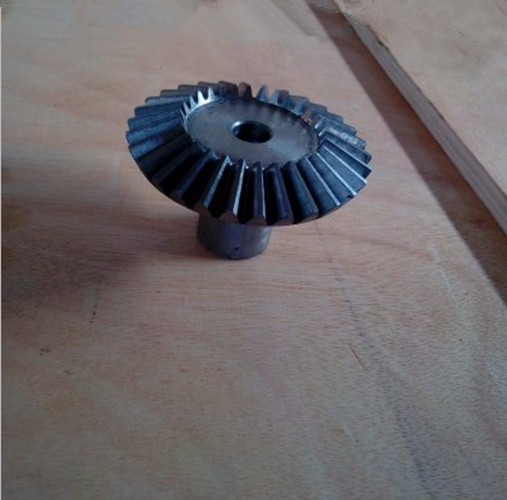 Bevel Transmission Gear with Long Hub and Keyway