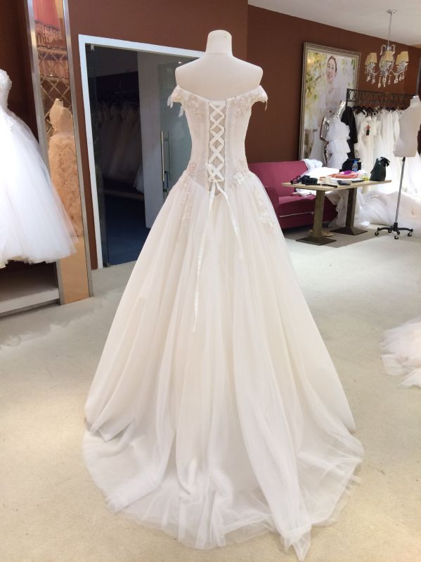 A Line off Shoulder Tulle Colour Wedding Dresses