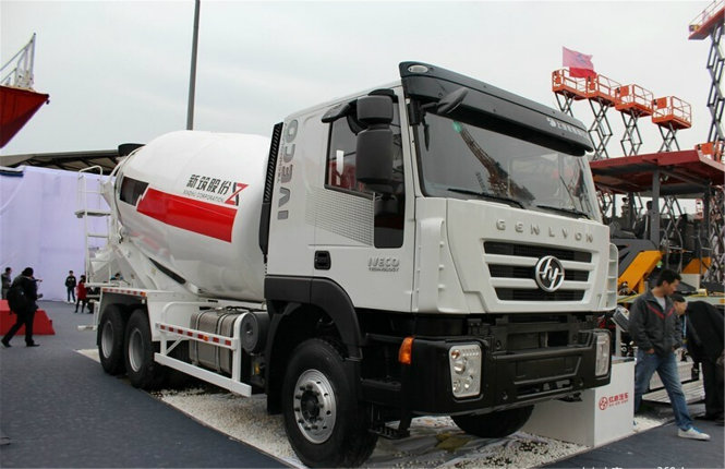 Iveco Hongyan Genlyon 6X4 Concrete Mixer Truck