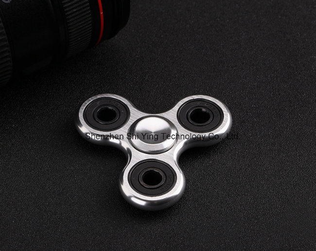 2017 Promotion Metal Finger Spinner Fidget Toy with LED Light