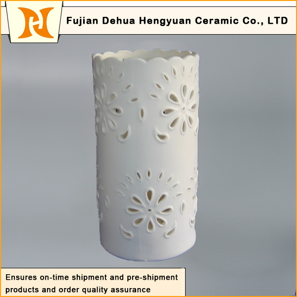 Ceramic Hollow out Candle Holder (home decoration)