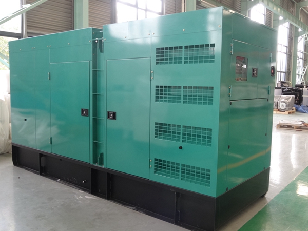 125kVA Cummins Soundproof Diesel Generator (GDC125*S) 50/60Hz