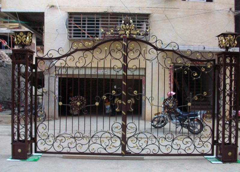 Wrought Iron Decorative Gate with Metal Iron Crafts