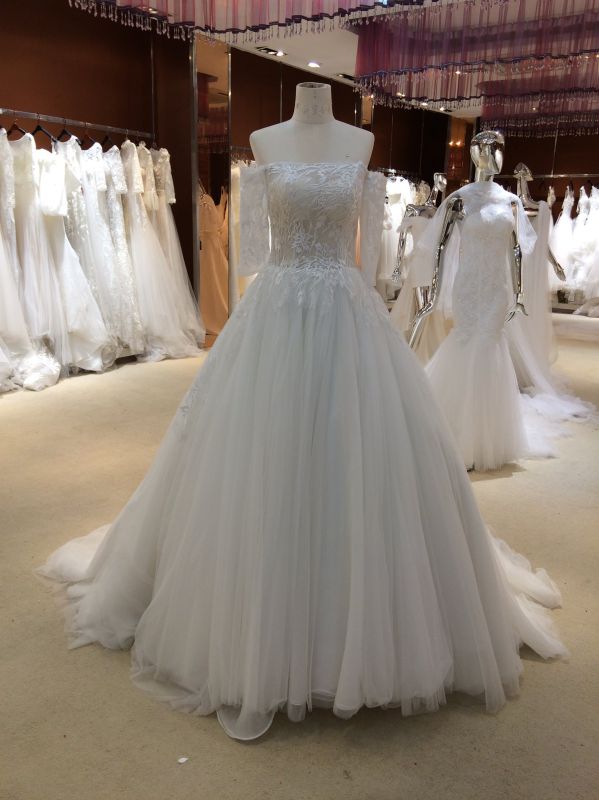 Trendy Princess Wedding Dress with Sleeves