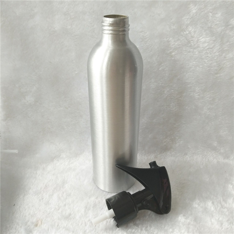 250ml Silver Aluminum Bottle with Black Plastic Trigger Sprayer