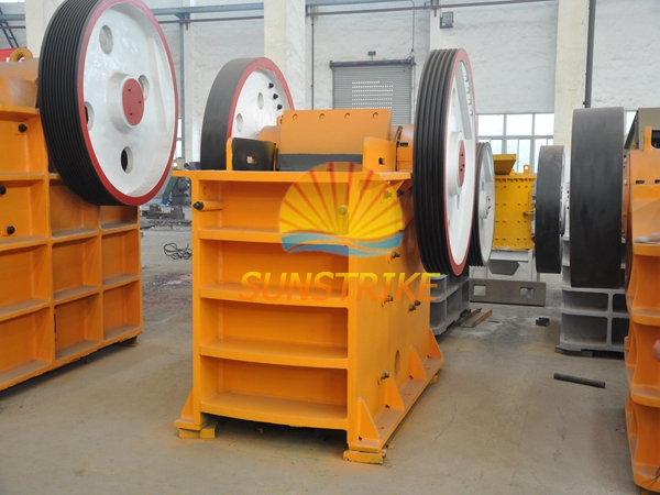 China Stone Crushing Machine Jaw Crusher