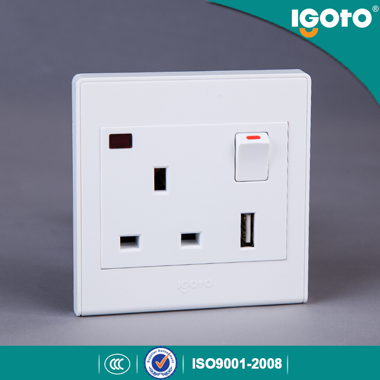 3*3 Size BS Standard USB Switched Socket