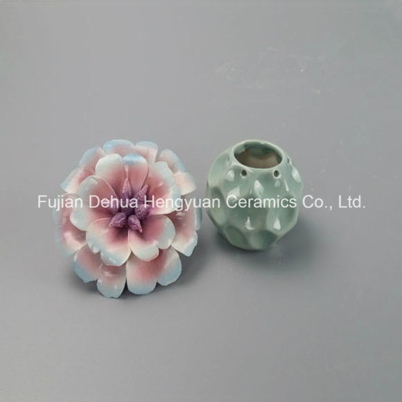 New Style Empty Ceramic Perfume Bottle with Flower Cap