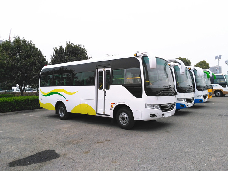 Low Price 30 Seats Coach Bus with Yuchai Engine