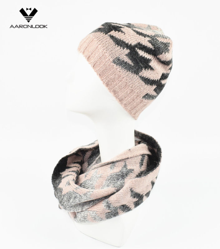 Ladies Trendy Jacquard Houndstooth Infinity Scarf and Beanie